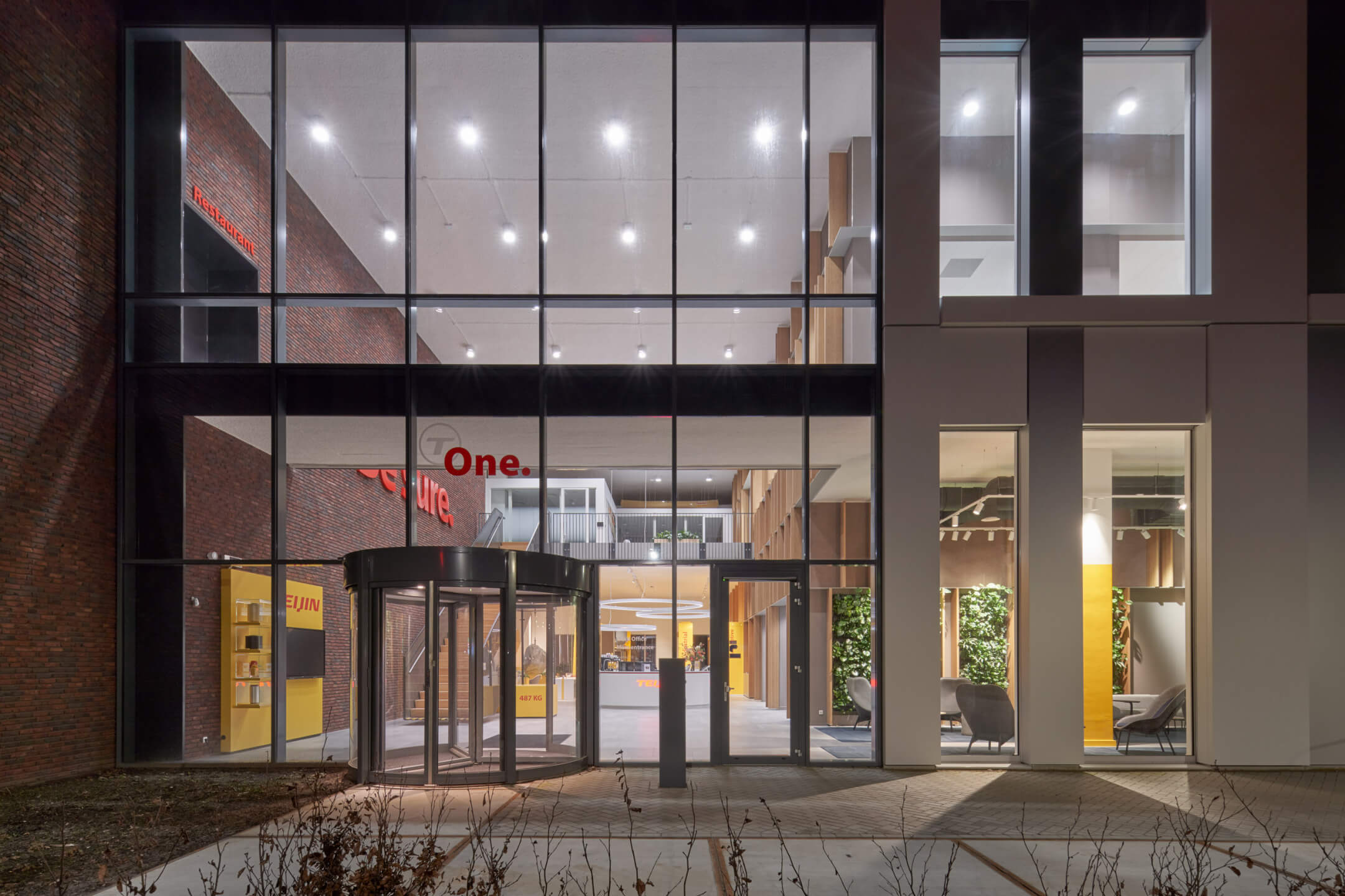 Former Teijin Aramid lab in Arnhem transformed into a 6,000 m² innovative workspace.