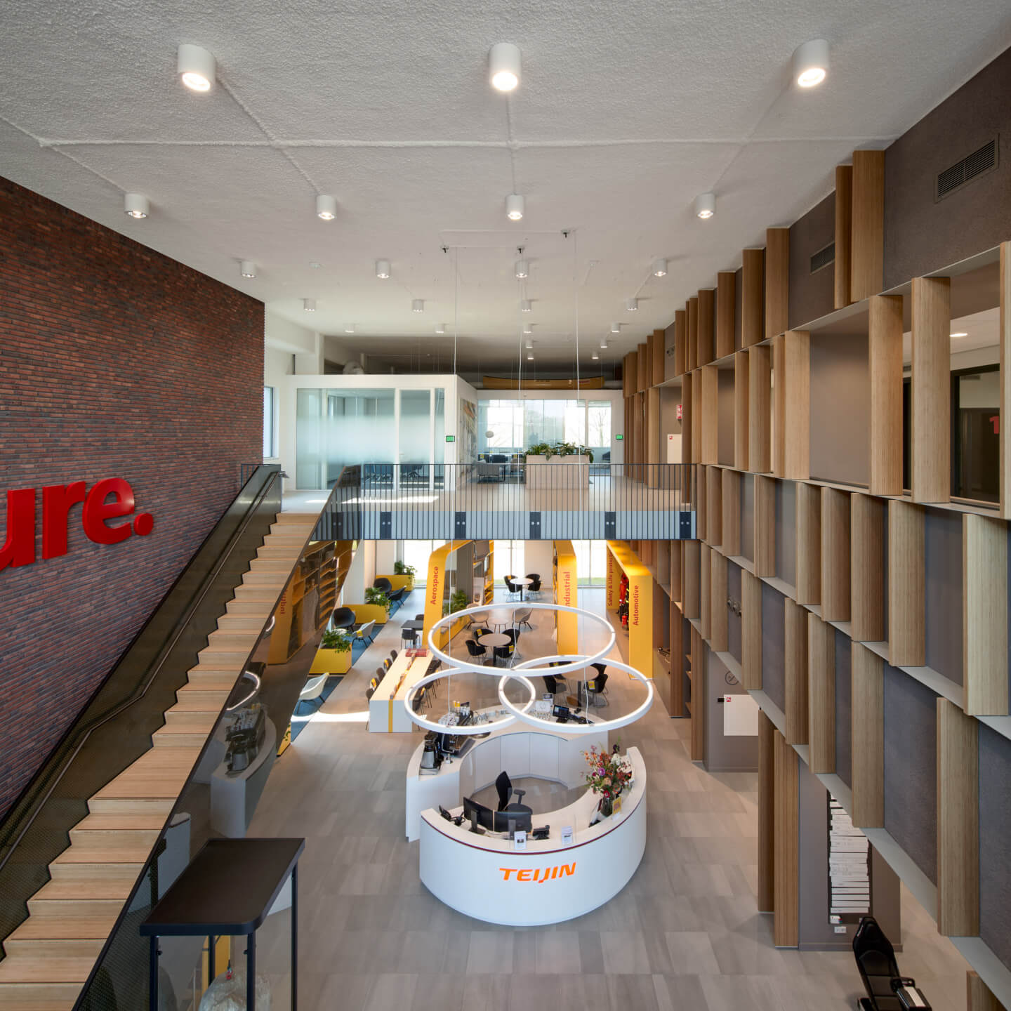 Former Teijin Aramid lab in Arnhem transformed into a 6,000 m² innovative workspace.