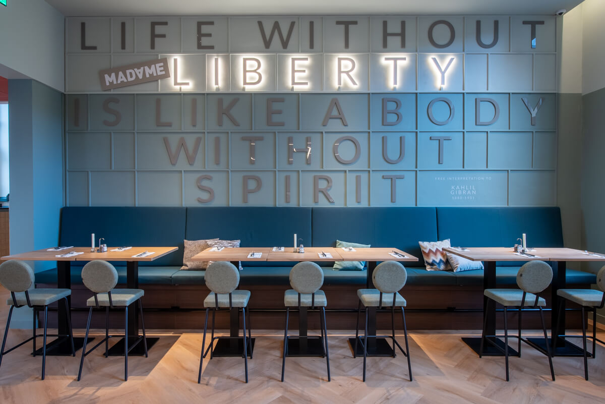 The Rebyl in Nijmegen: Apto Architects transformed a 1922 girls’ school into a 7,500 m² modern hotel with elegant interiors.